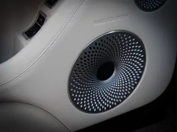 Bentley Bentayga Atelier V8 Bang & Olufsen  Tow Bar