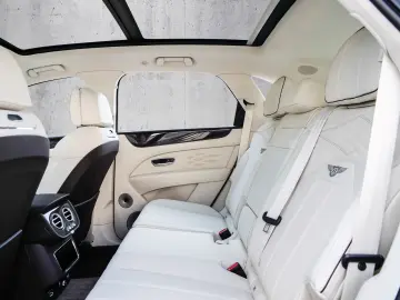 Bentley Bentayga Atelier V8 Bang & Olufsen  Tow Bar