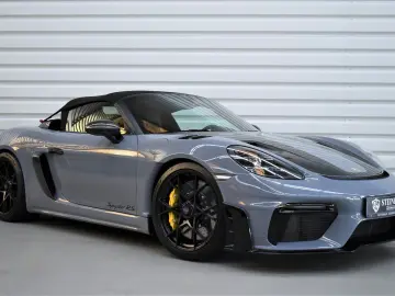 PORSCHE 718 Boxster Spyder RS Weissach Keramik BOSE