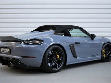 PORSCHE 718 Boxster Spyder RS Weissach Ceramic BOSE
