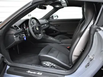 PORSCHE 718 Boxster Spyder RS Weissach Ceramic BOSE
