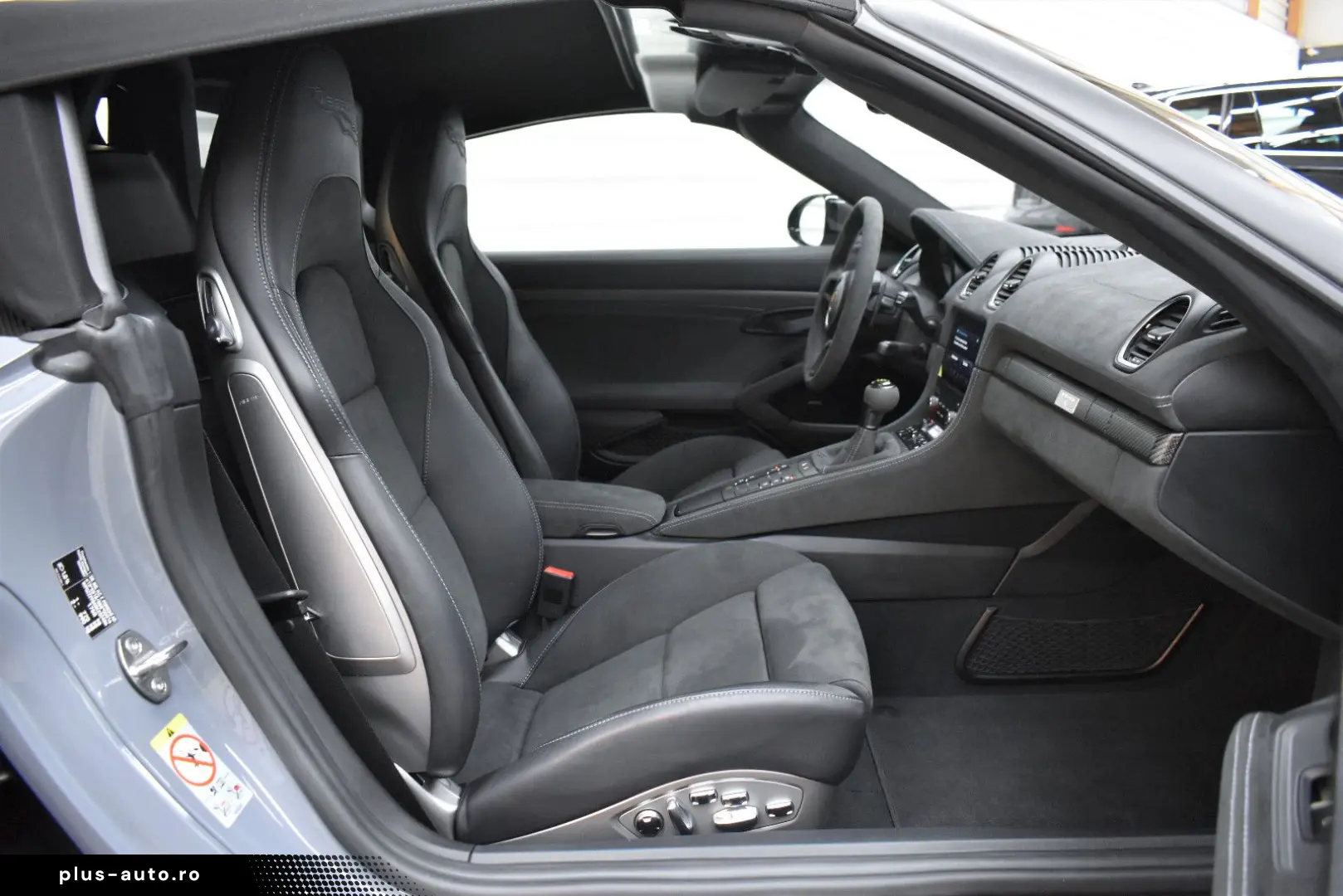 PORSCHE 718 Boxster Spyder RS Weissach Ceramic BOSE