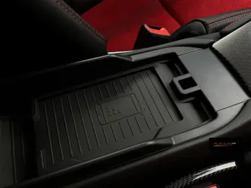 PORSCHE 718 Spyder RS Lift Bose CarPlay