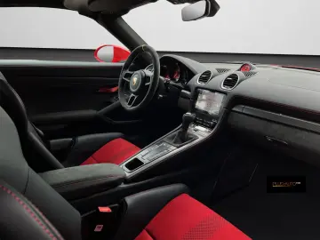 PORSCHE 718 Spyder RS Lift Bose CarPlay