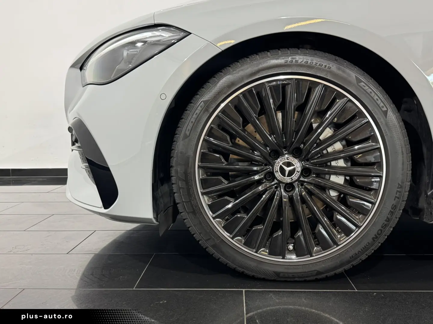 MERCEDES-BENZ CLE 220 d Coupe AMG-Line 19  Pano Night Memory