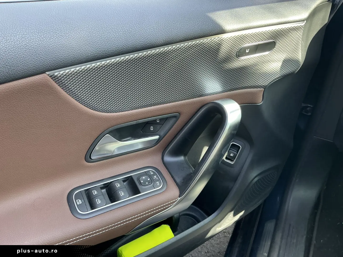 MERCEDES-BENZ A 250 e Advanced Teil-Leder R.Cam Navi LED SHZ