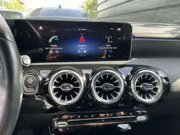 MERCEDES-BENZ A 250 e Advanced Teil-Leder R.Cam Navi LED SHZ