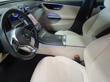 MERCEDES-BENZ C 220d T 9G-Ava Pano Assi  BusiP HuD DIS