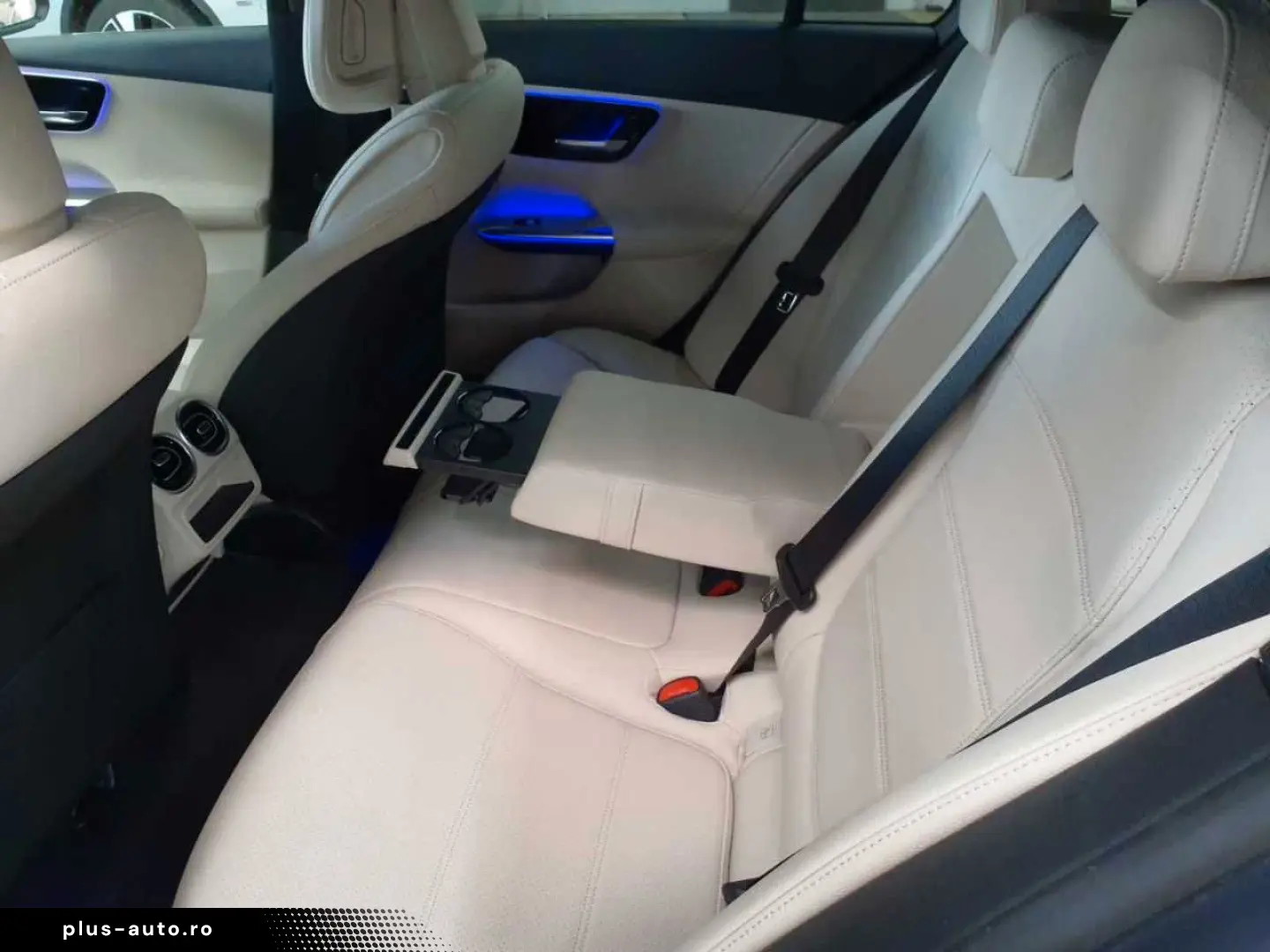 MERCEDES-BENZ C 220d T 9G-Ava Pano Assi  BusiP HuD DIS