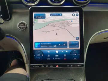 MERCEDES-BENZ C 220d T 9G-Ava Pano Assi  BusiP HuD DIS