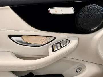 MERCEDES-BENZ C 220 d Coupe   LED  DAB  Kamera