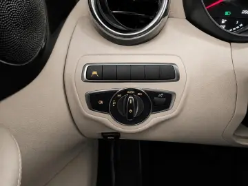 MERCEDES-BENZ C 220 d Coupe   LED  DAB  Kamera