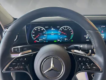 MERCEDES-BENZ E 300 e Exclusive Wide AHK Memory Kamera