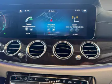 MERCEDES-BENZ E 300 e Exclusive Wide AHK Memory Kamera
