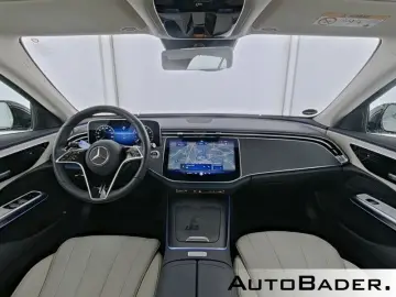 MERCEDES-BENZ E 200 T AVANTGARDE Advanced DISTR KeyG…