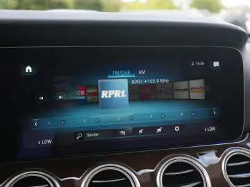 MERCEDES-BENZ E 400 d 4Matic Limousine LEDER BEIGE C…