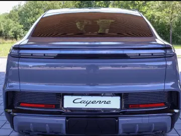 Porsche Cayenne S Coupe Electric el AHK MoodModes SportD