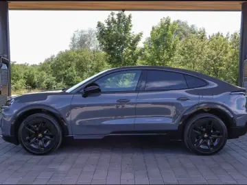 Porsche Cayenne S Coupe Electric el AHK MoodModes SportD