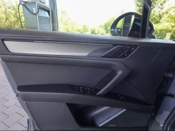 Porsche Cayenne S Coupe Electric el AHK MoodModes SportD