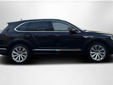 Bentley Bentayga Azure V8 2025
