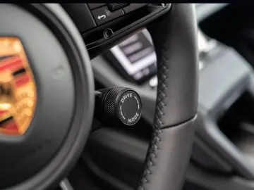 Porsche Cayenne Coupe Electric HA steering head-up BOSE