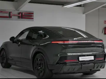 Porsche Cayenne Coupe Electric Bose Headup HD Matrix LED