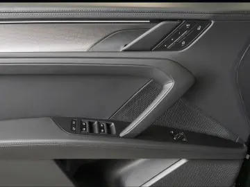 Porsche Cayenne Coupe Electric Bose Headup HD Matrix LED