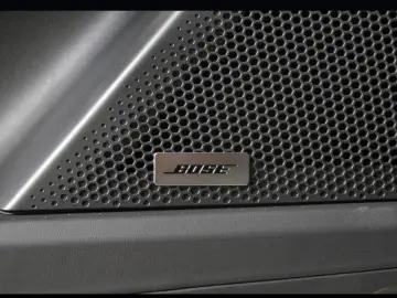 Porsche Cayenne Coupe Electric Bose Headup HD Matrix LED