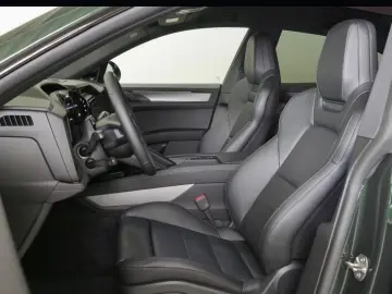 Porsche Cayenne Coupe Electric Bose Headup HD Matrix LED