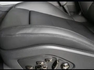 Porsche Cayenne Coupe Electric Bose Headup HD Matrix LED