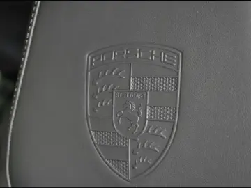 Porsche Cayenne Coupe Electric Bose Headup HD Matrix LED