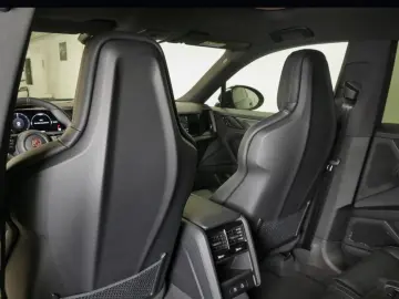 Porsche Cayenne Coupe Electric Bose Headup HD Matrix LED