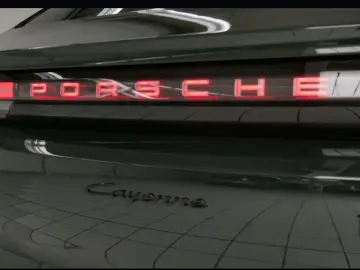 Porsche Cayenne Coupe Electric Bose Headup HD Matrix LED