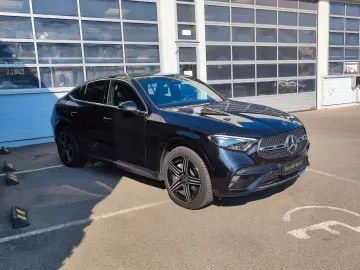 MERCEDES-BENZ GLC 300 4M Coupé 9G-TR AHK Distr Easy-P Pano