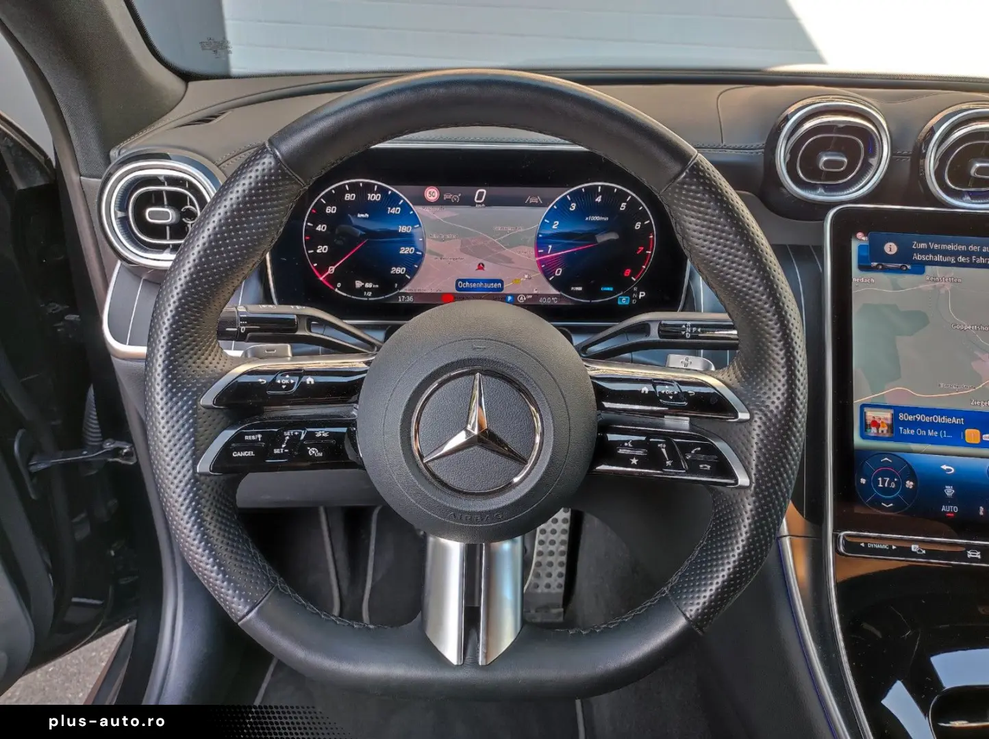 MERCEDES-BENZ GLC 300 4M Coupé 9G-TR AHK Distr Easy-P Pano