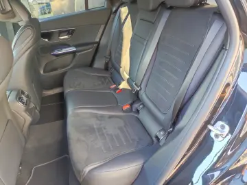 MERCEDES-BENZ GLC 300 4M Coupé 9G-TR AHK Distr Easy-P Pano