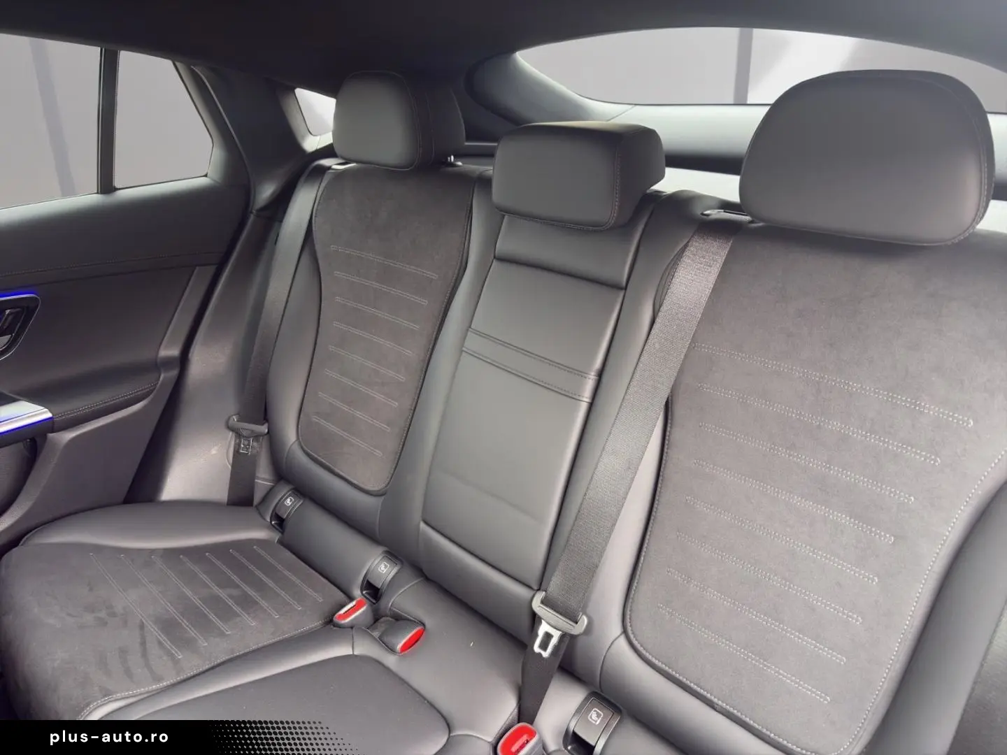 MERCEDES-BENZ GLC 300 d 4M COUPE AMG NIGHT AHK DISTR 360