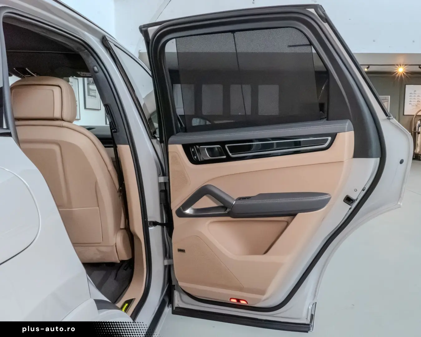 PORSCHE Cayenne Turbo S E-Hybrid I APPROVED I Massage