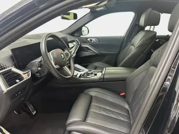 BMW X6 M60i xDrive M Sport Pro AHK Standhzg Pano ACC