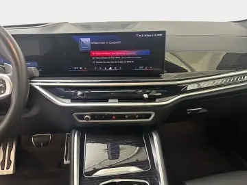 BMW X6 M60i xDrive M Sport Pro AHK Standhzg Pano ACC