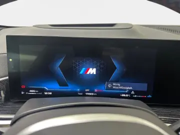 BMW X6 M60i xDrive M Sport Pro AHK Standhzg Pano ACC