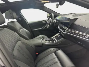 BMW X6 M60i xDrive M Sport Pro AHK Standhzg Pano ACC