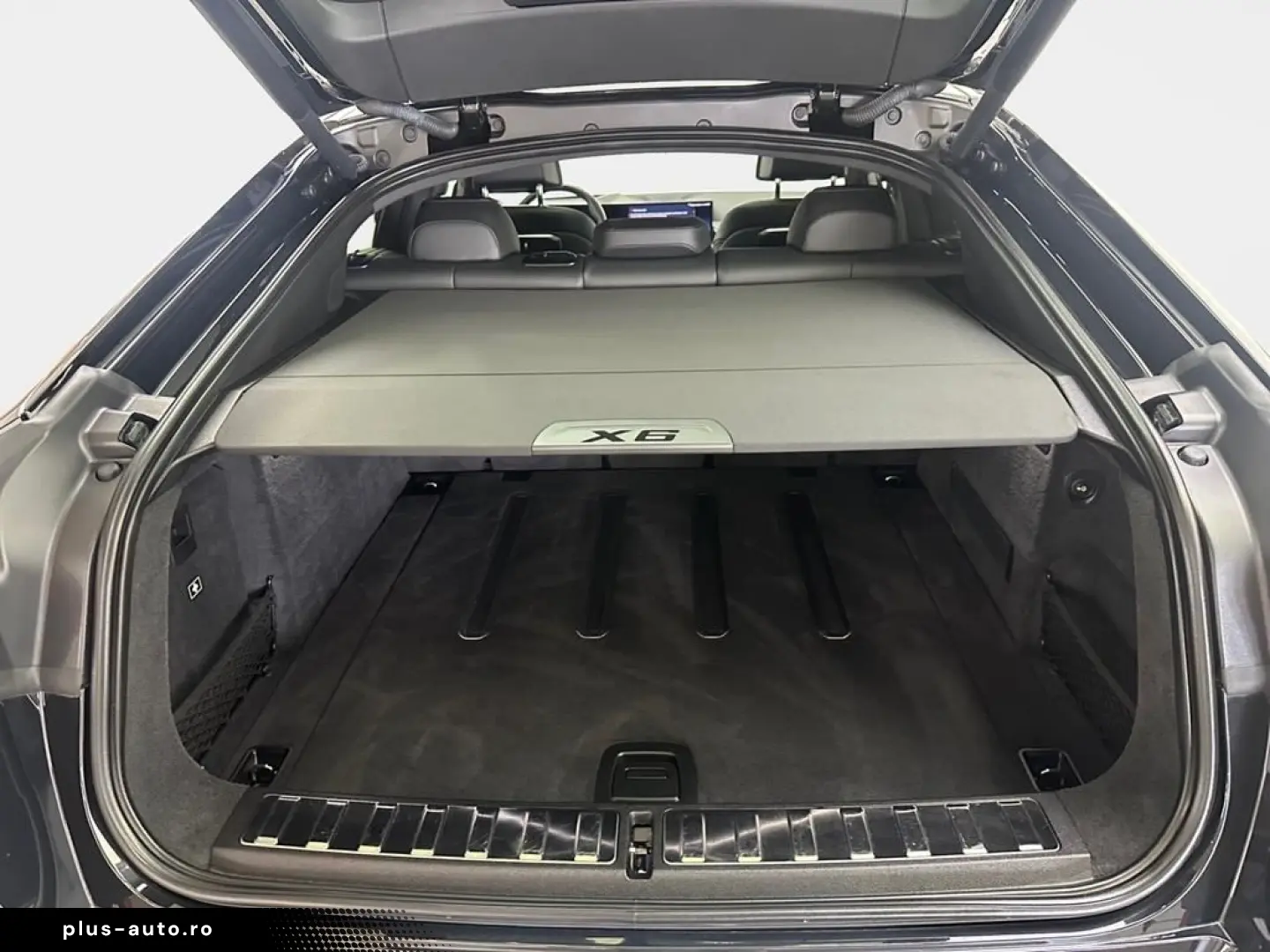 BMW X6 M60i xDrive M Sport Pro AHK Standhzg Pano ACC