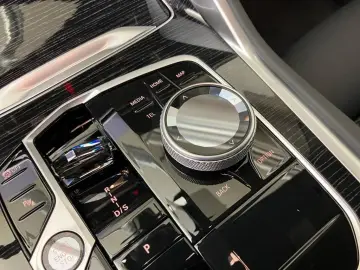 BMW X6 M60i xDrive M Sport Pro AHK Standhzg Pano ACC