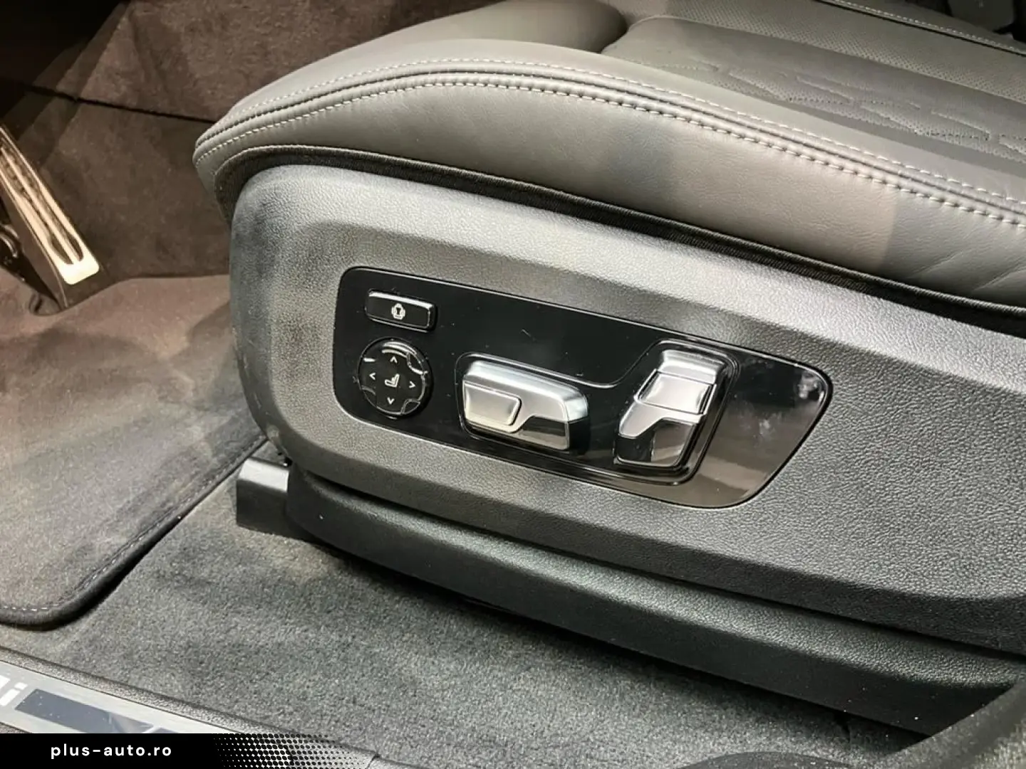 BMW X6 M60i xDrive M Sport Pro AHK Standhzg Pano ACC