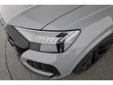 AUDI RSQ8 TFSI quattro