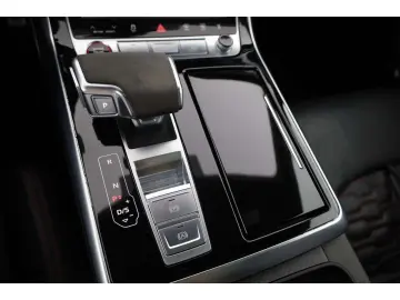 AUDI RSQ8 TFSI quattro