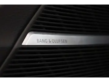 AUDI RSQ8 TFSI quattro