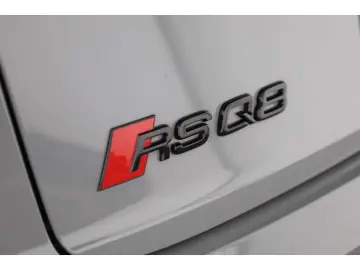 AUDI RSQ8 TFSI quattro