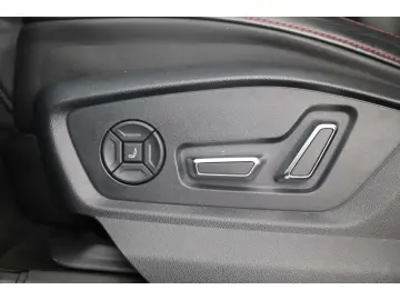 AUDI RSQ8 TFSI quattro